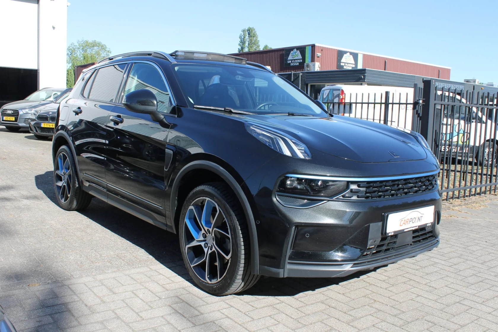 Lynk & Co-01