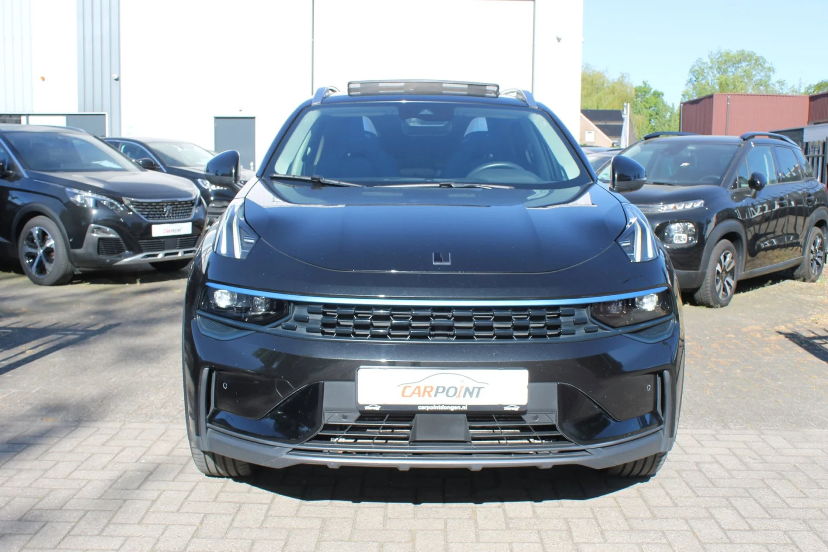 Lynk & Co-01