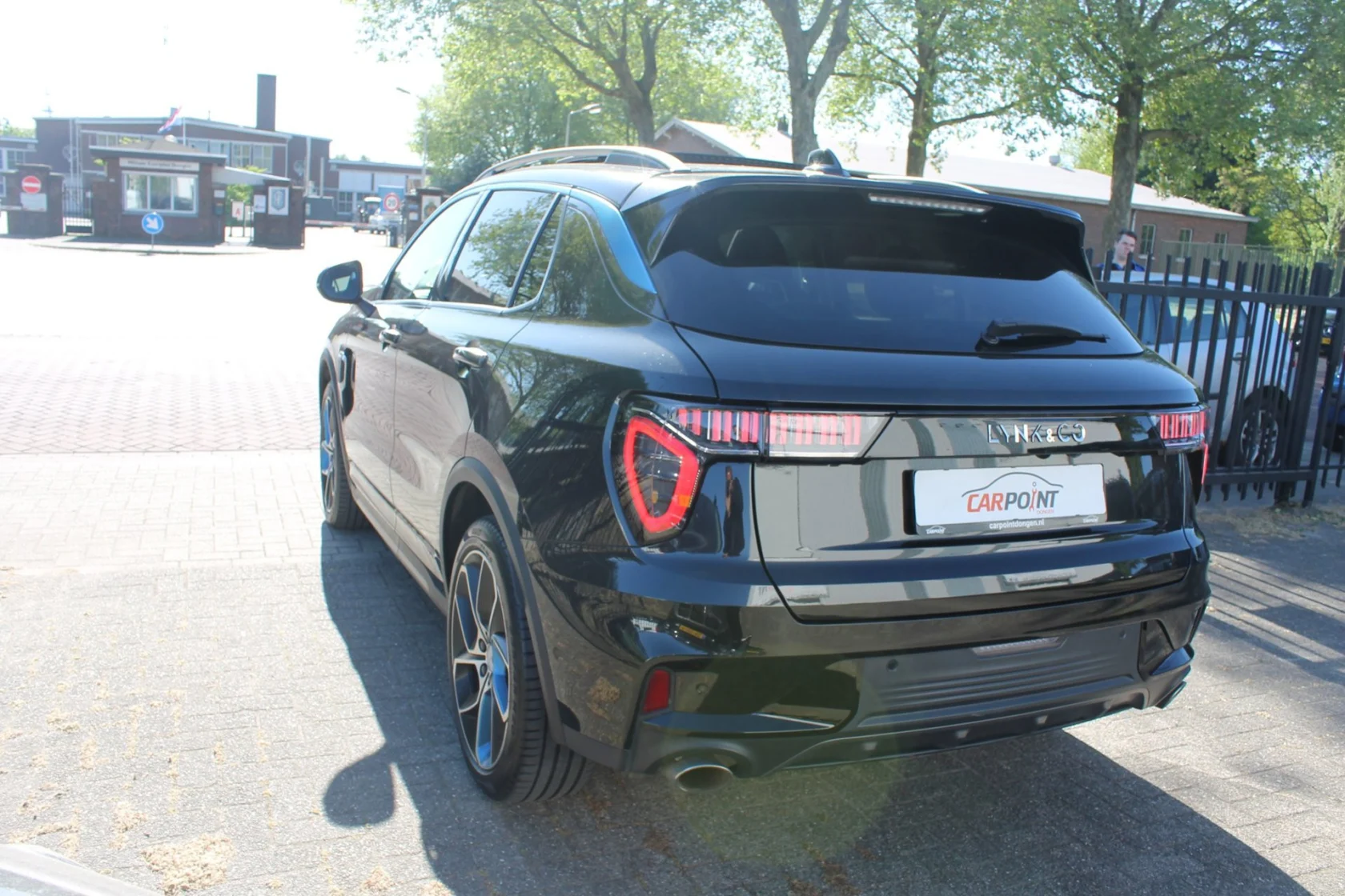 Lynk & Co-01