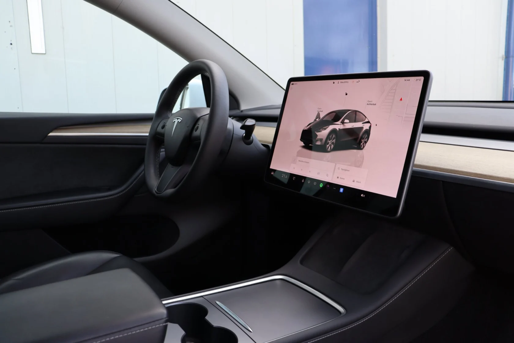 Tesla-Model Y