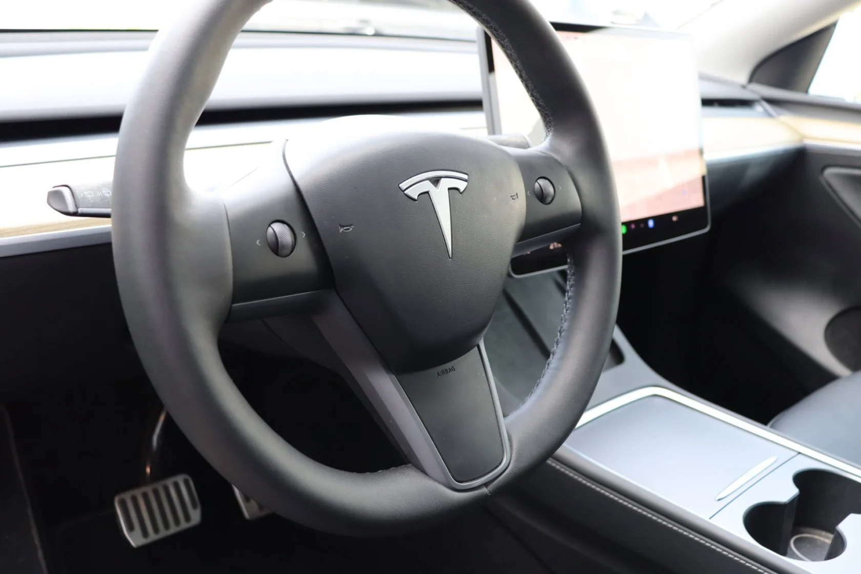Tesla-Model Y
