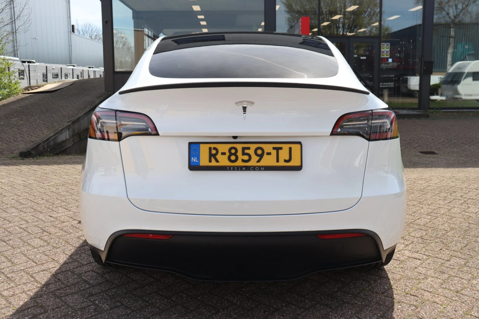 Tesla-Model Y