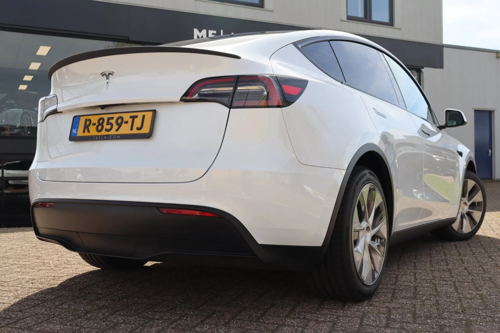 Tesla-Model Y