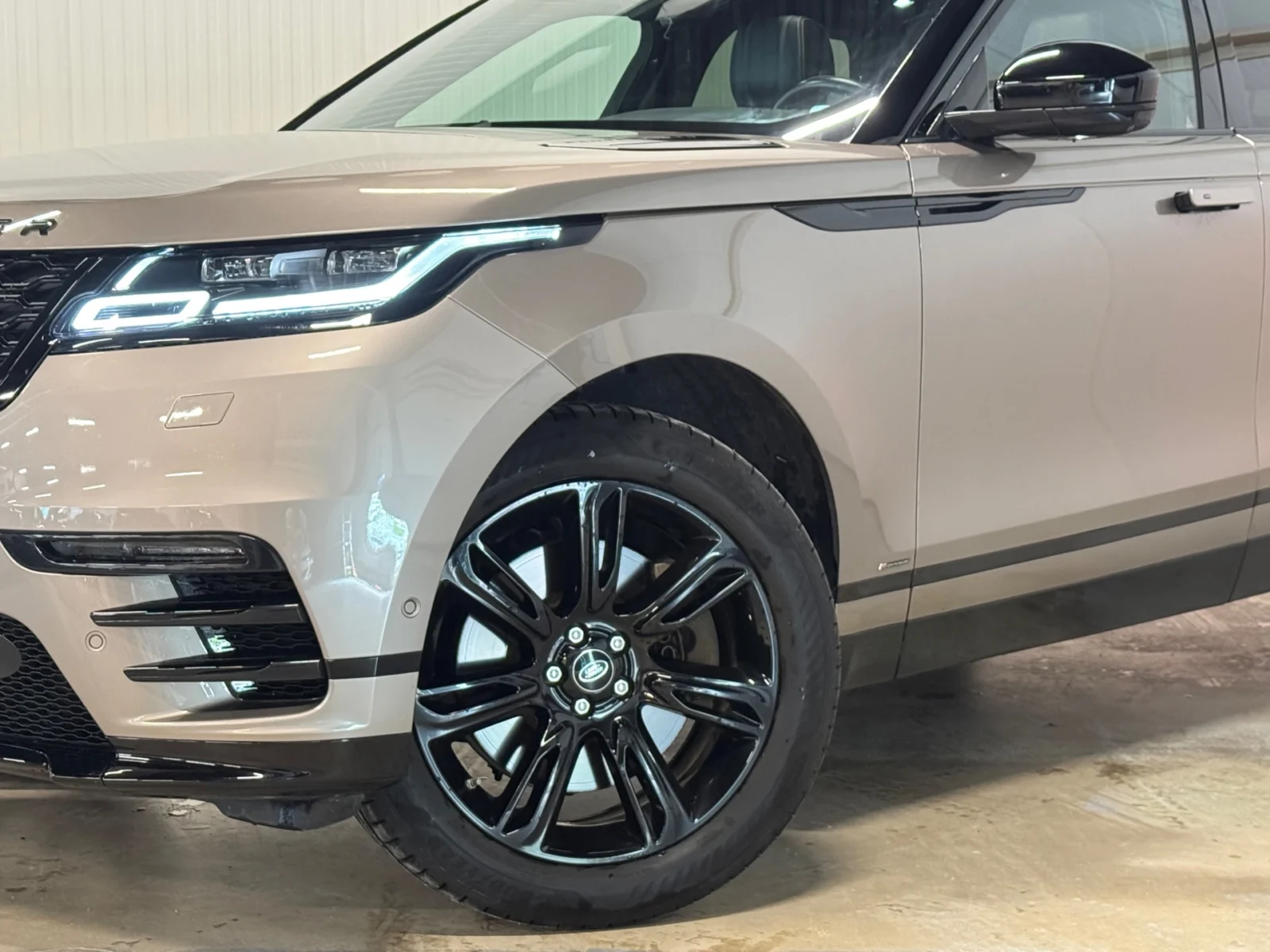 Land Rover-Range Rover Velar