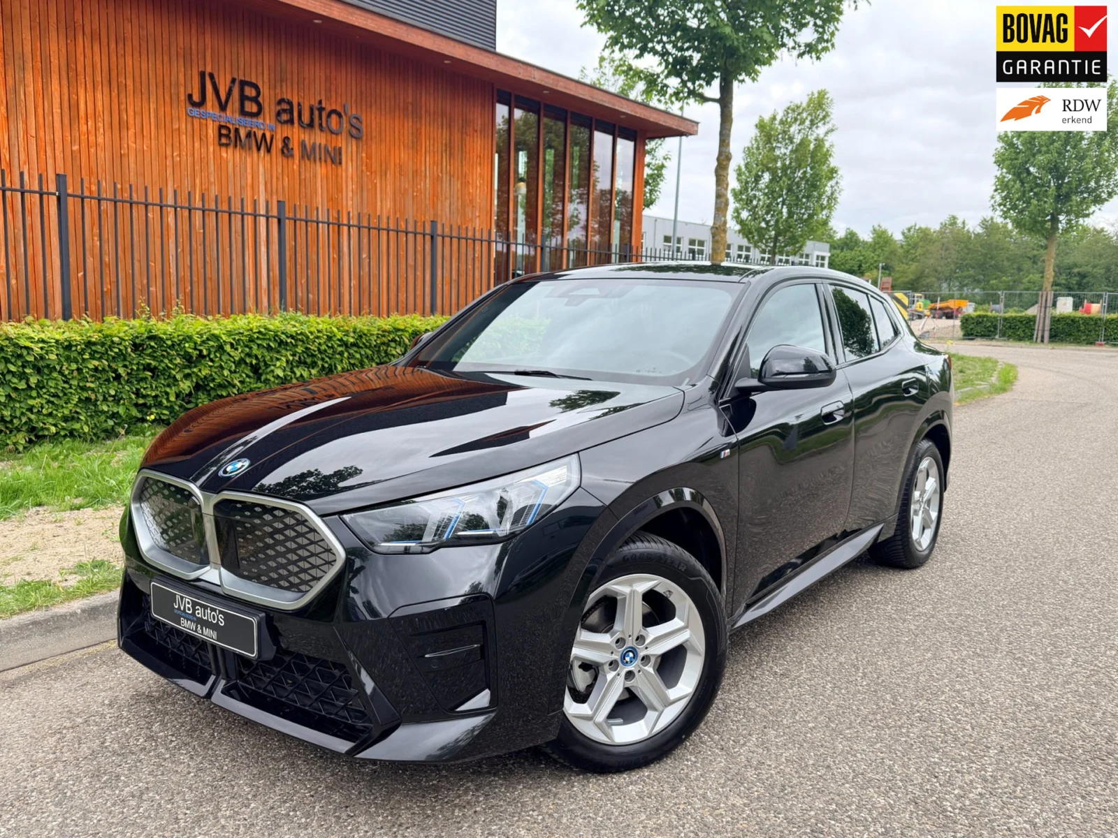 BMW-iX2