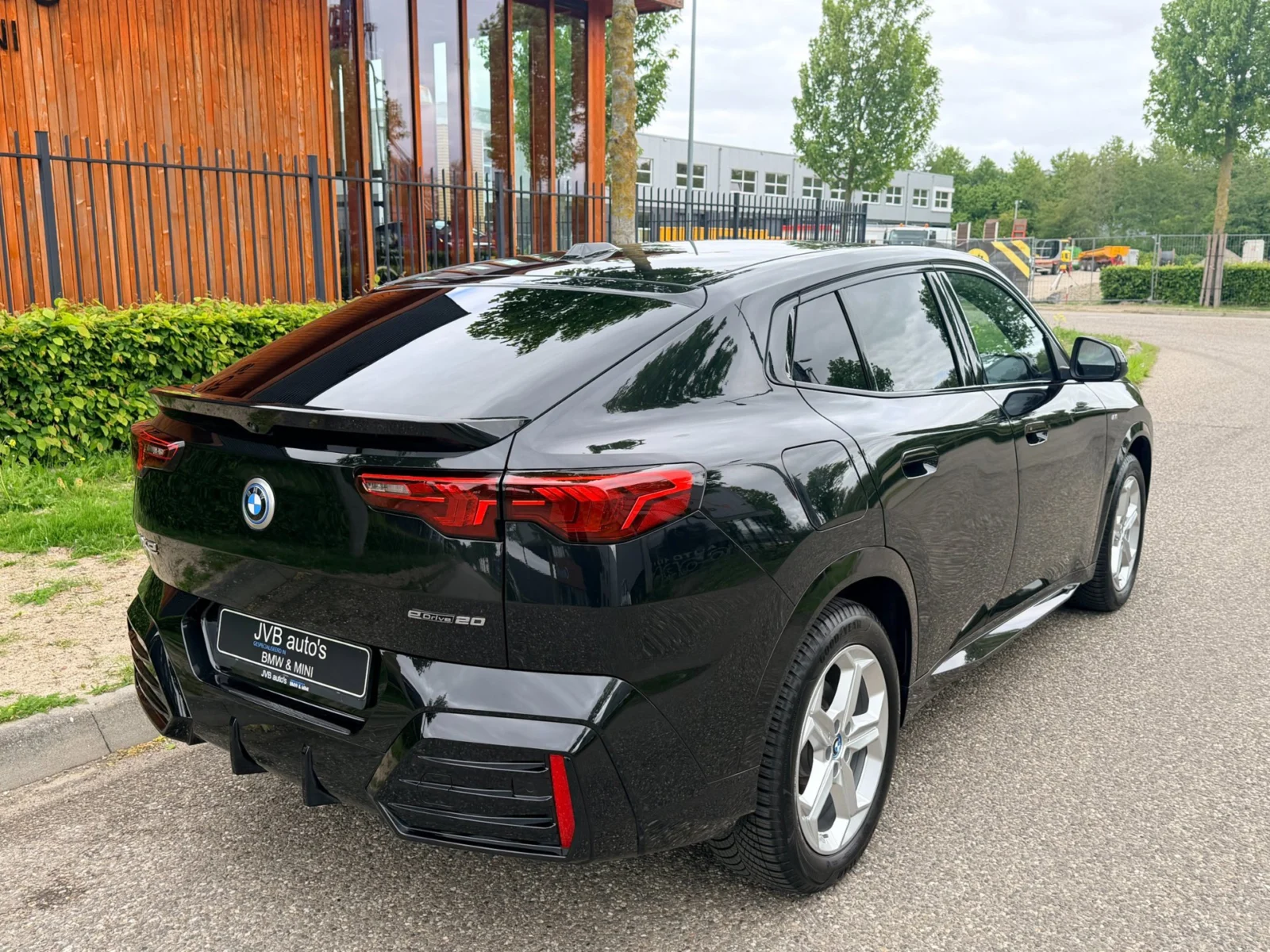 BMW-iX2