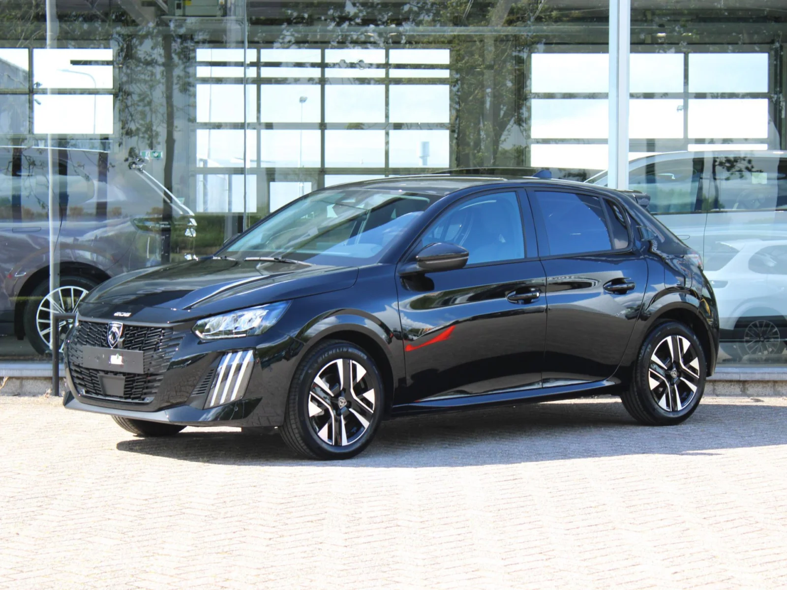 Peugeot-208