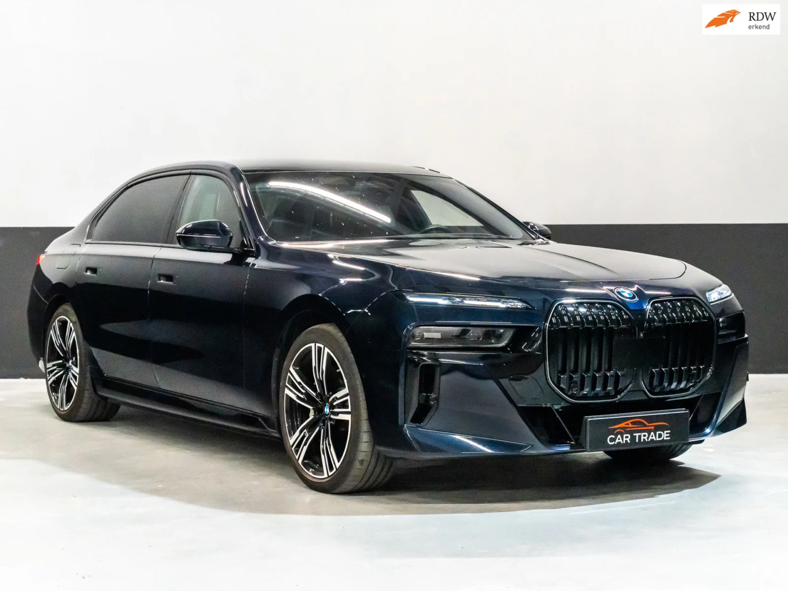 BMW-i7