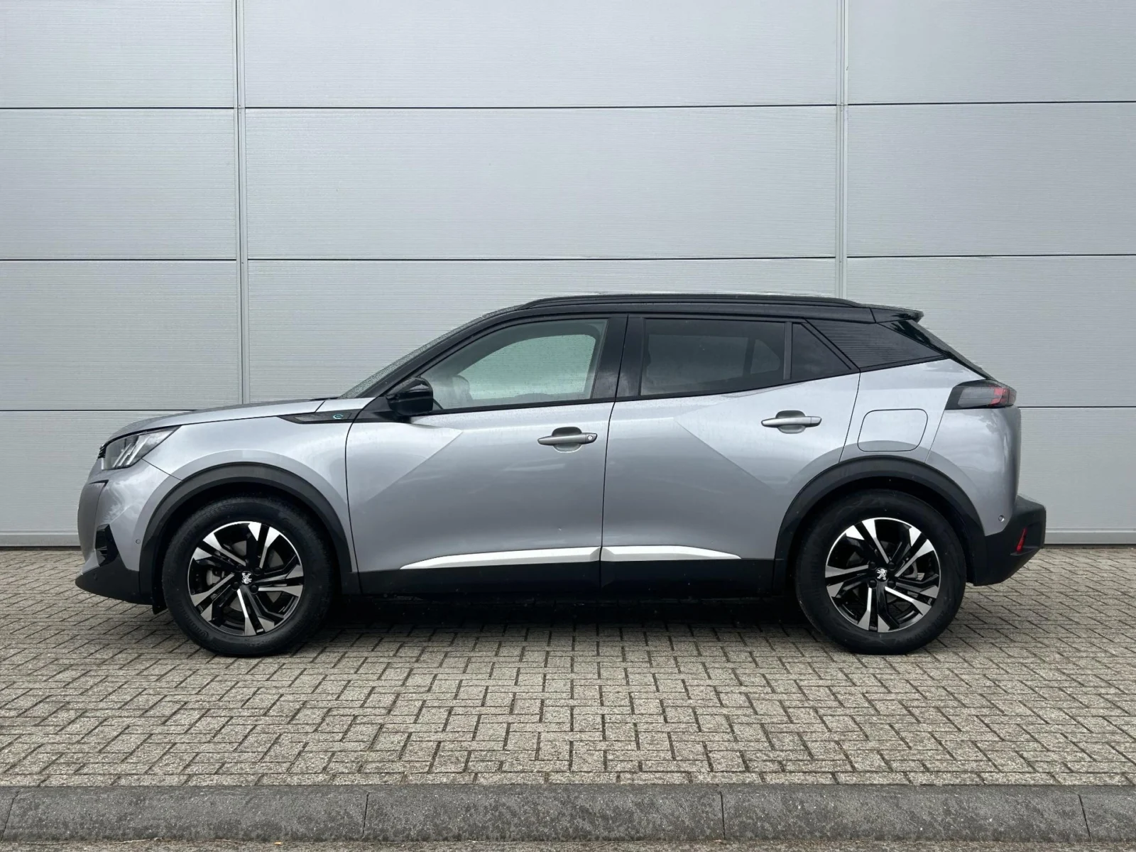 Peugeot-e-2008