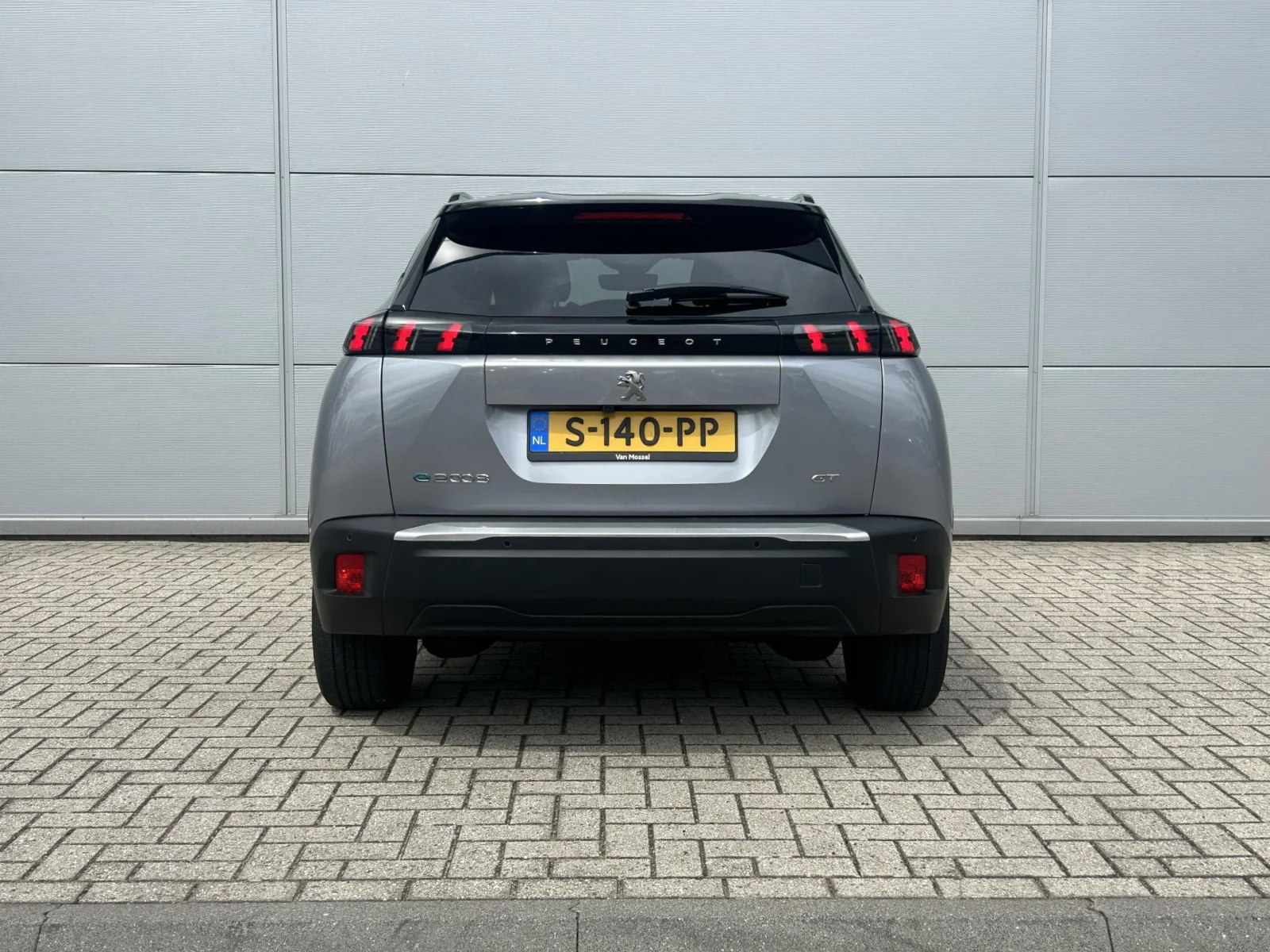 Peugeot-e-2008