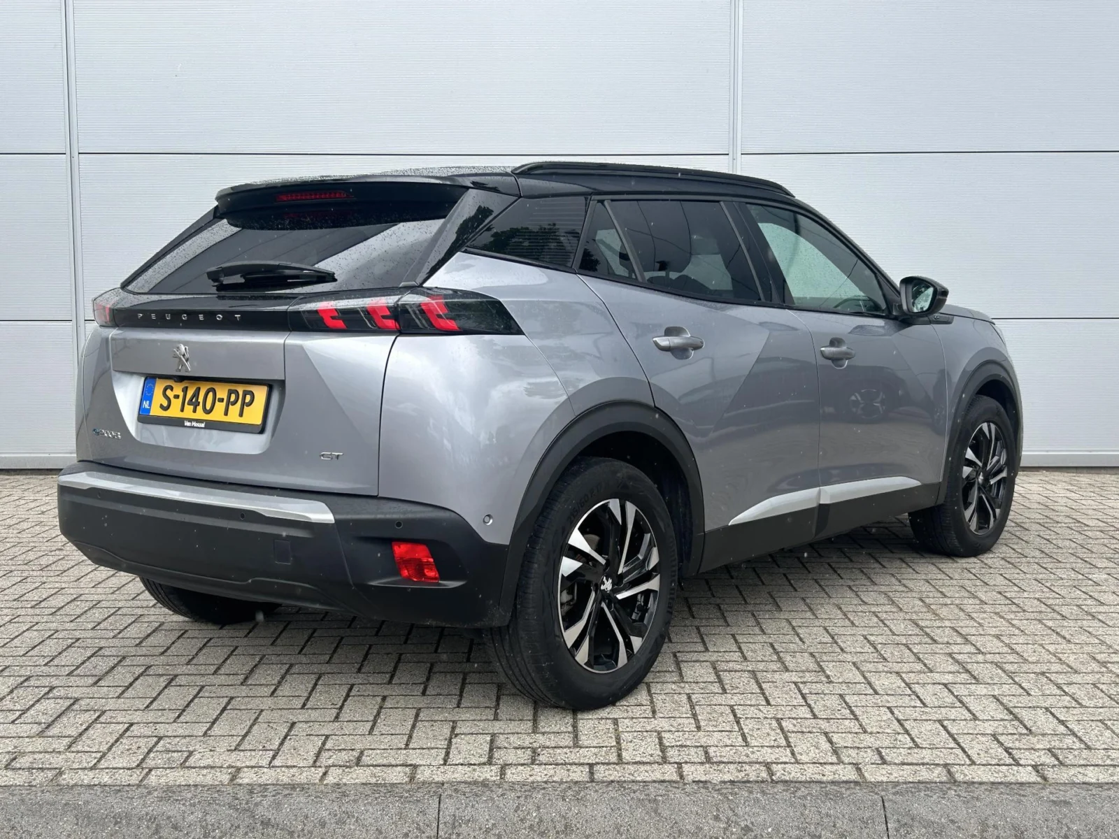 Peugeot-e-2008
