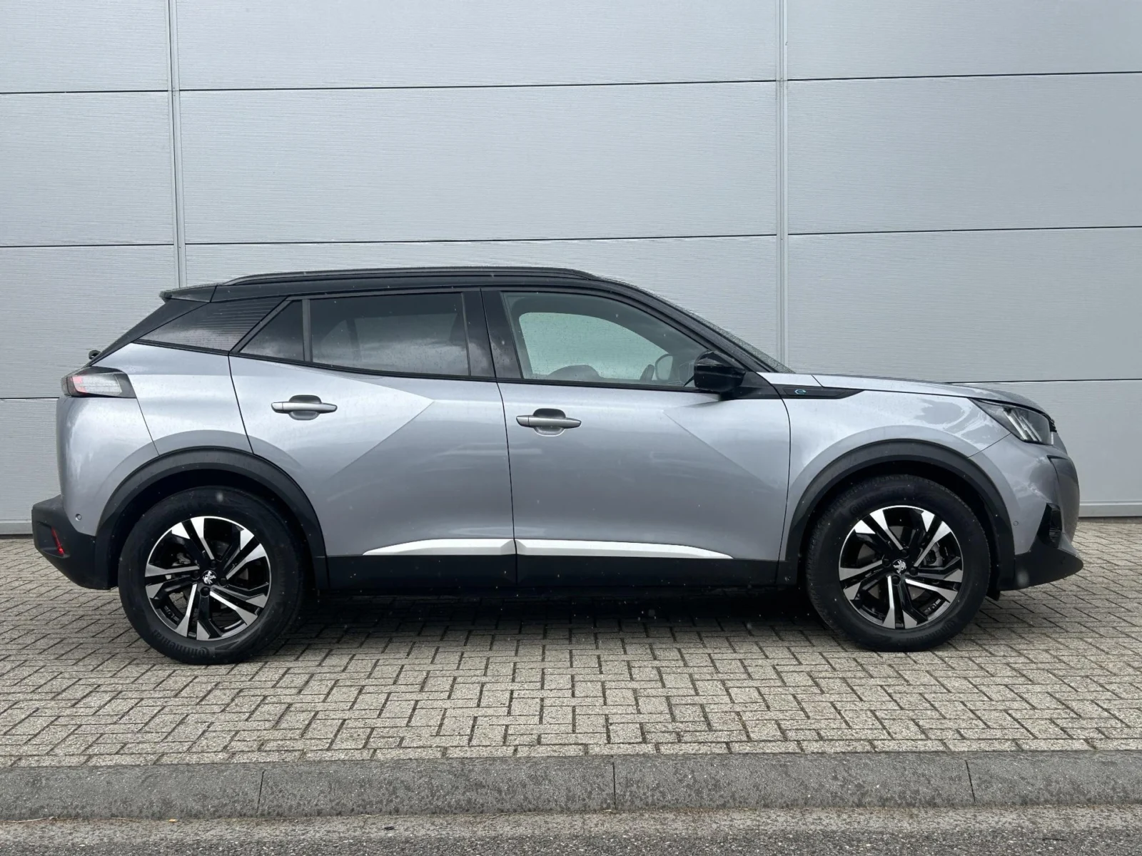Peugeot-e-2008