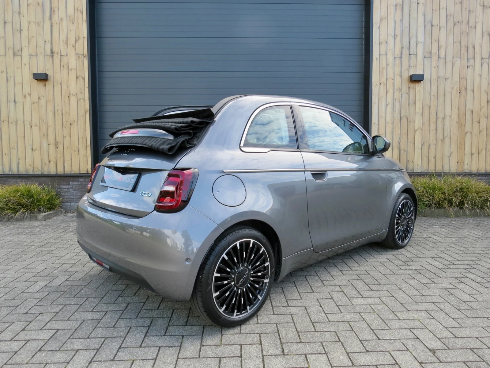 Fiat-500e Cabrio