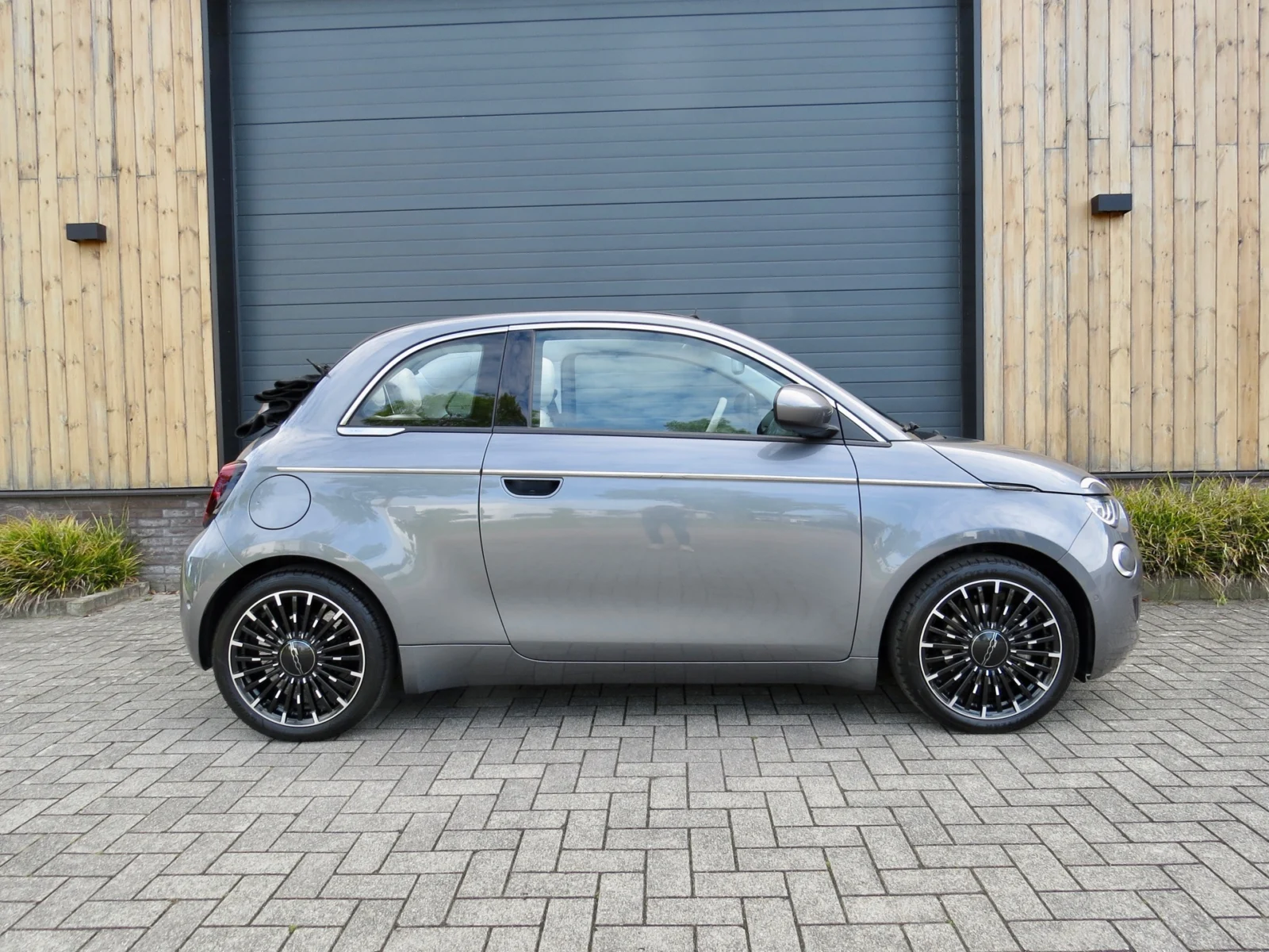 Fiat-500e Cabrio