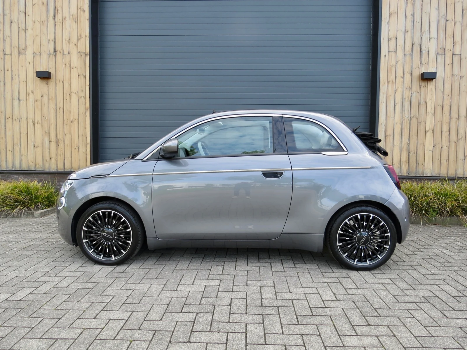 Fiat-500e Cabrio