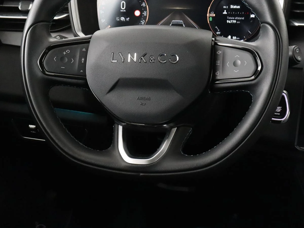 Lynk & Co-01