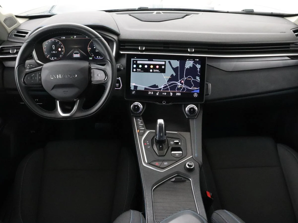 Lynk & Co-01