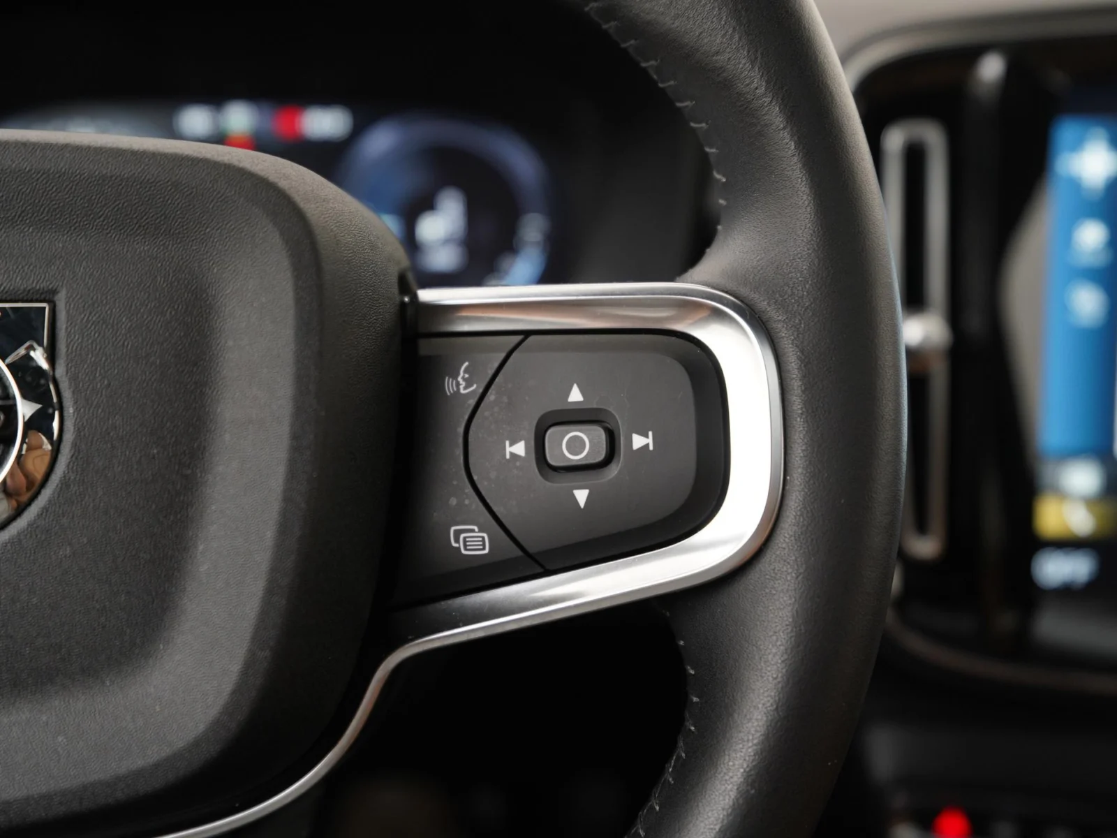 Volvo-XC40