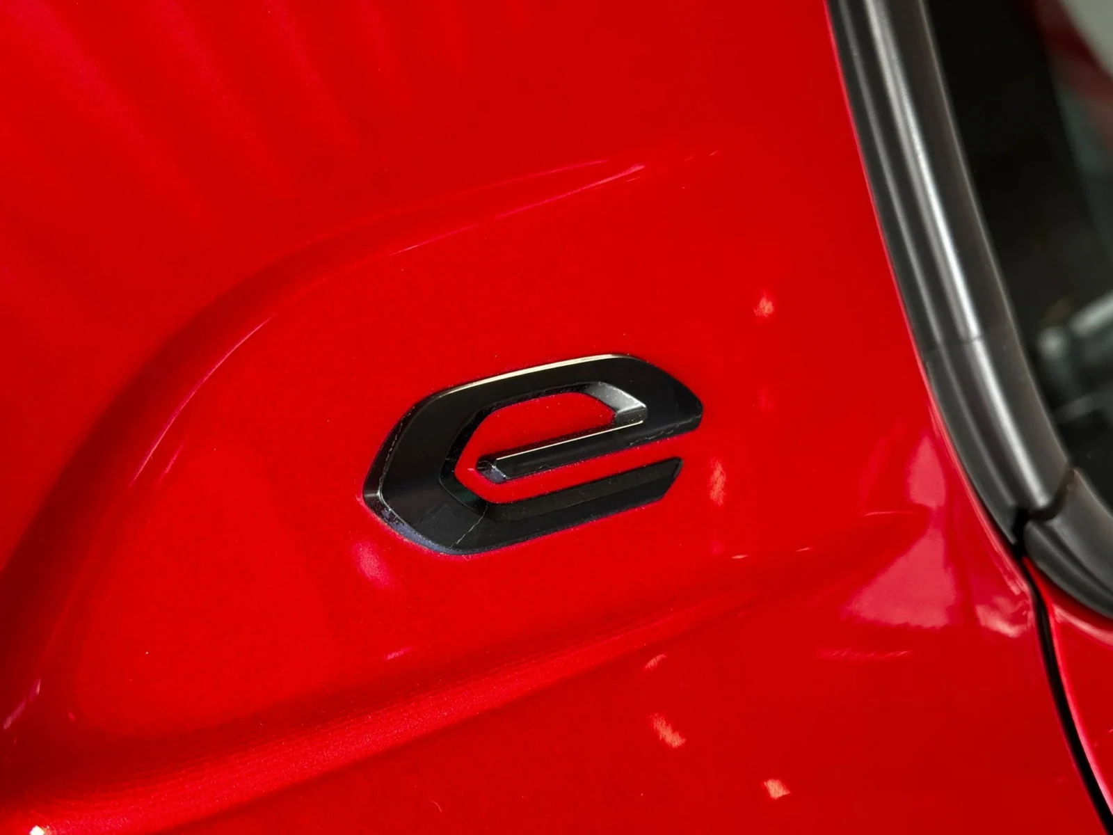 Peugeot-e-208