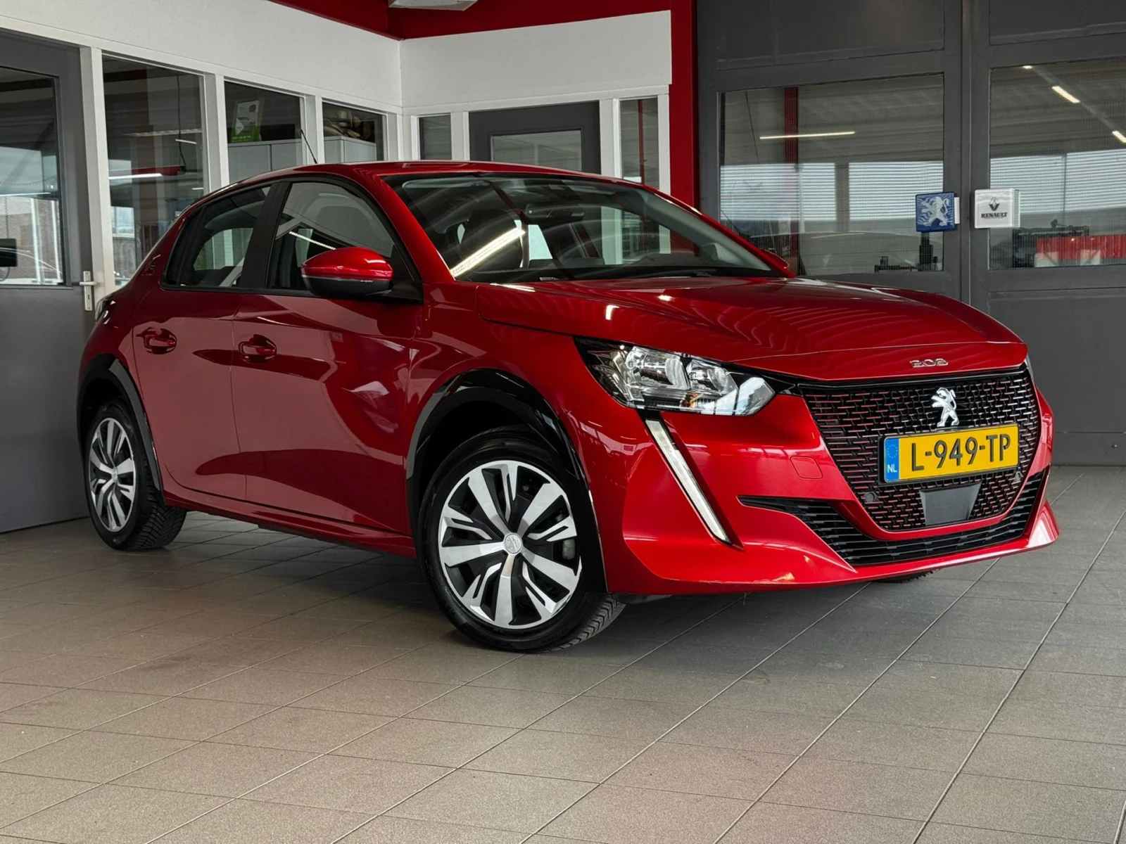 Peugeot-e-208