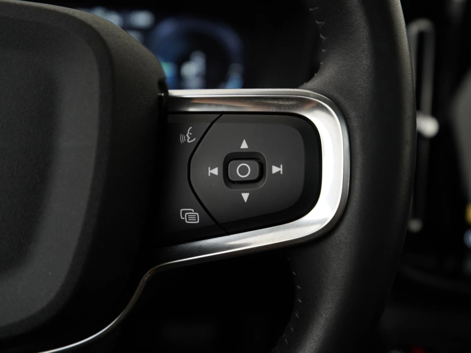 Volvo-XC40