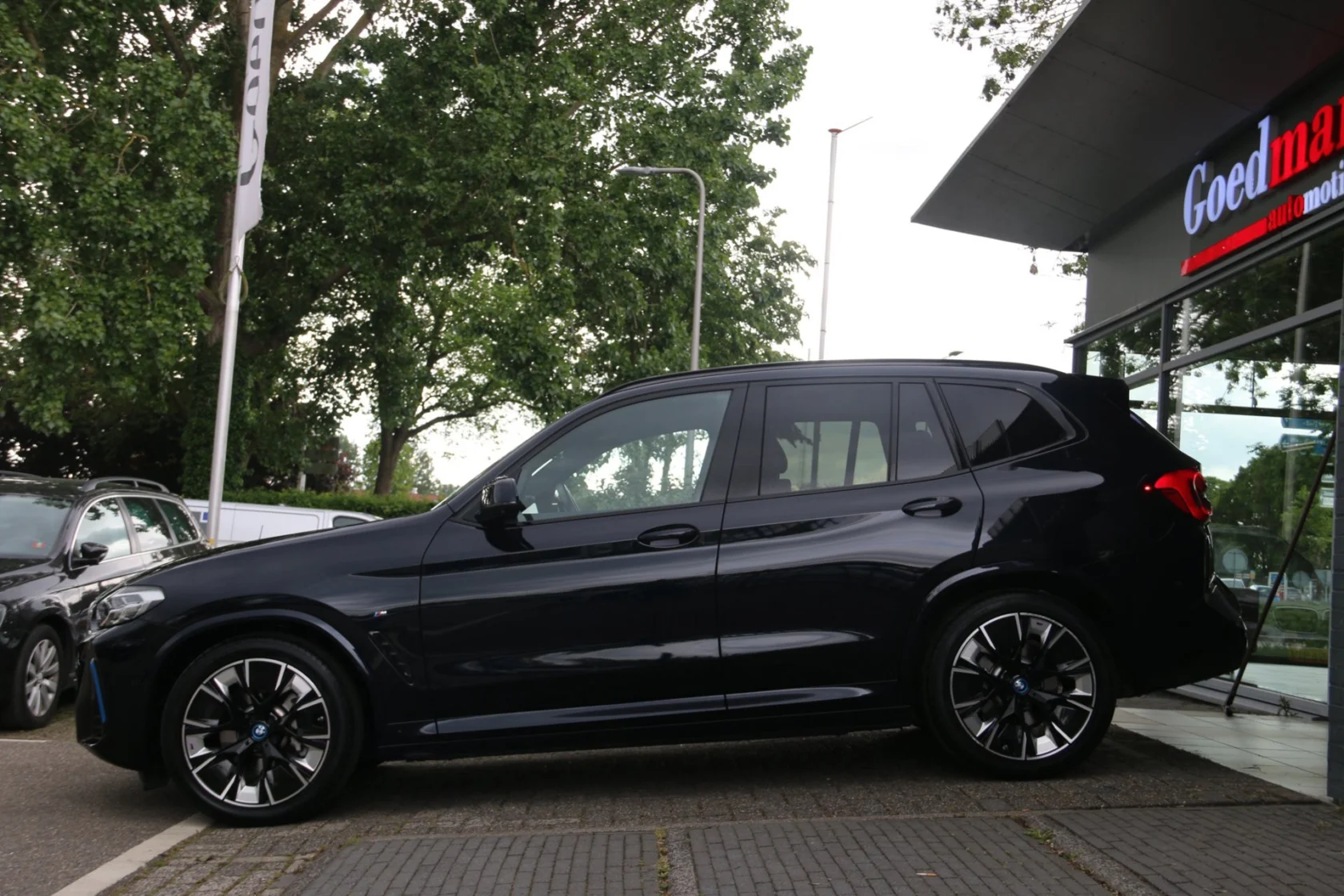 BMW-iX3