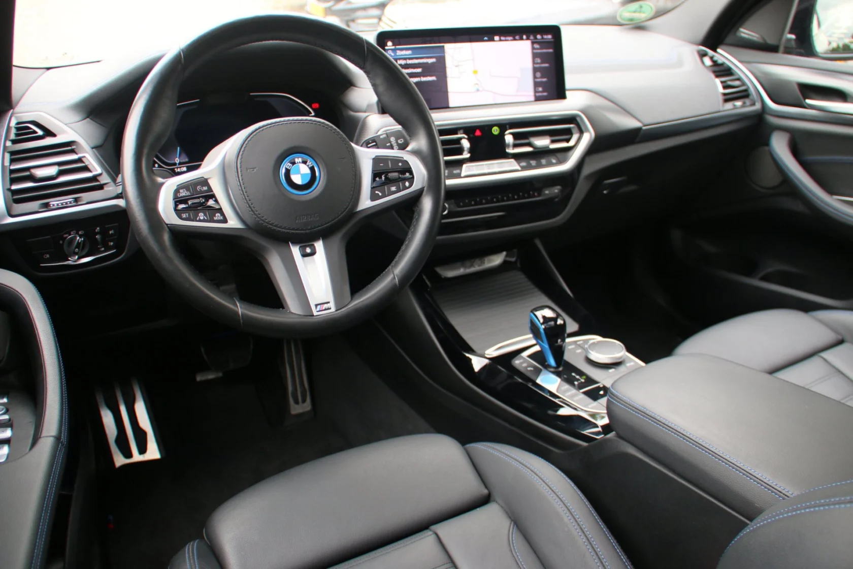 BMW-iX3