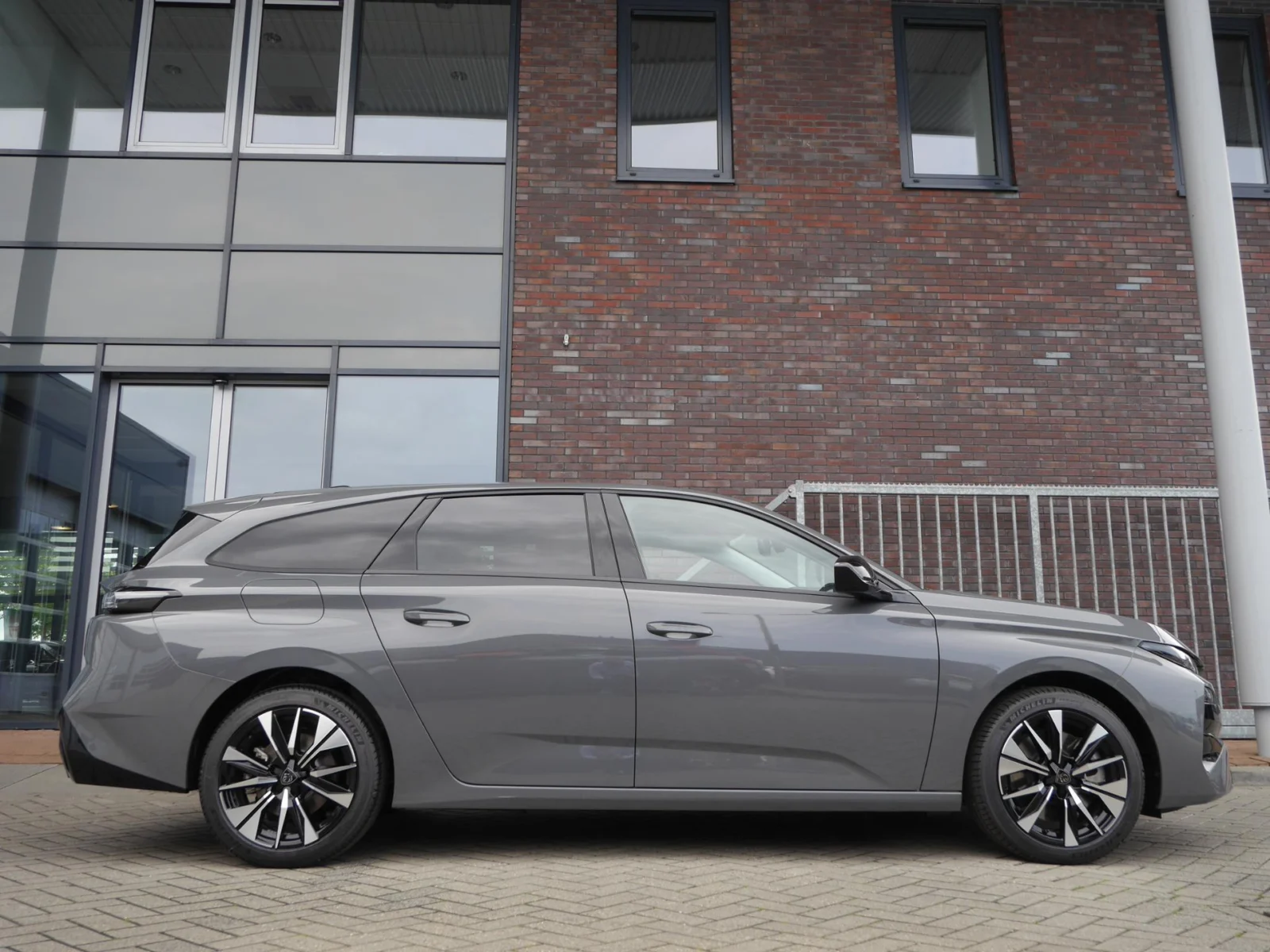 Peugeot-308