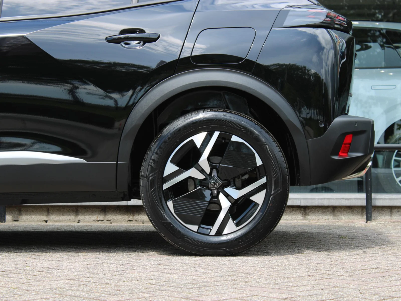 Peugeot-2008