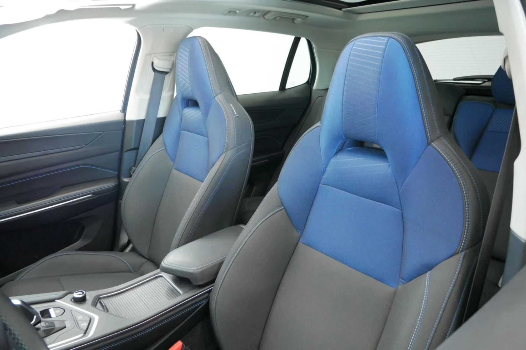 Lynk & Co-01