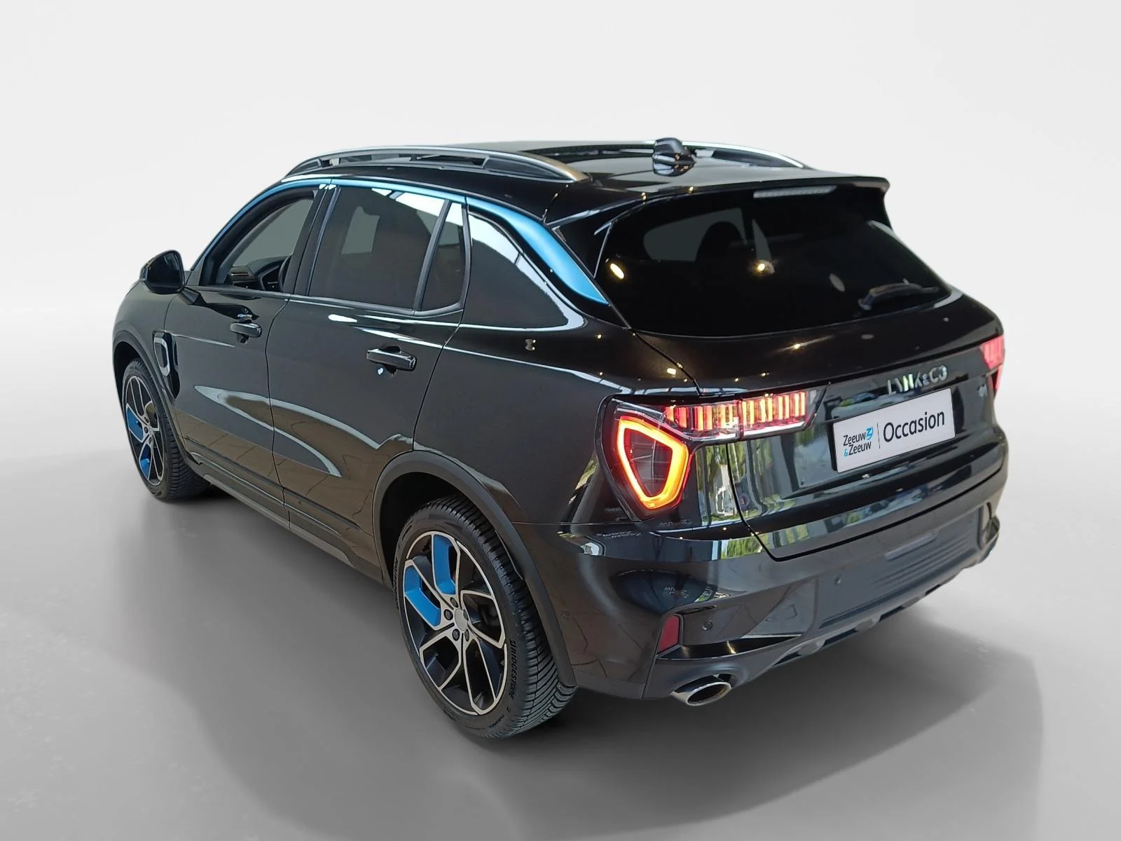Lynk & Co-01