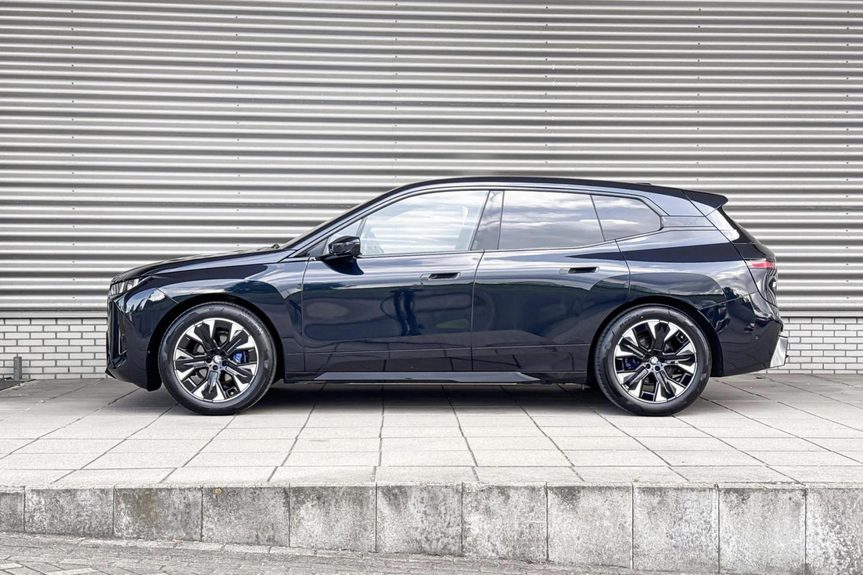 BMW-iX