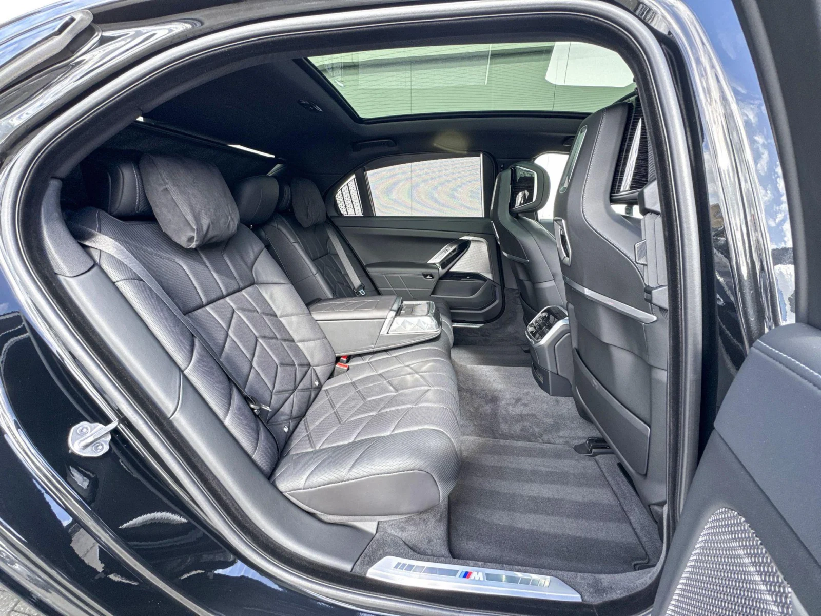 BMW-i7
