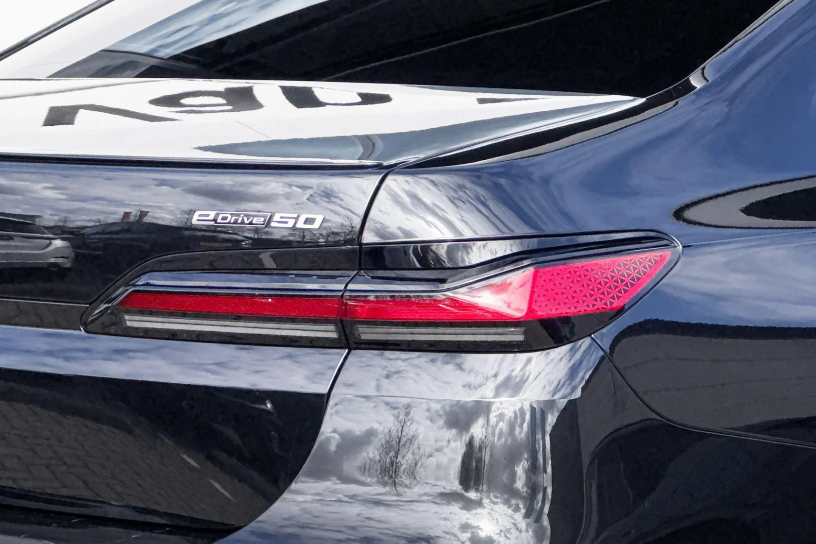 BMW-i7