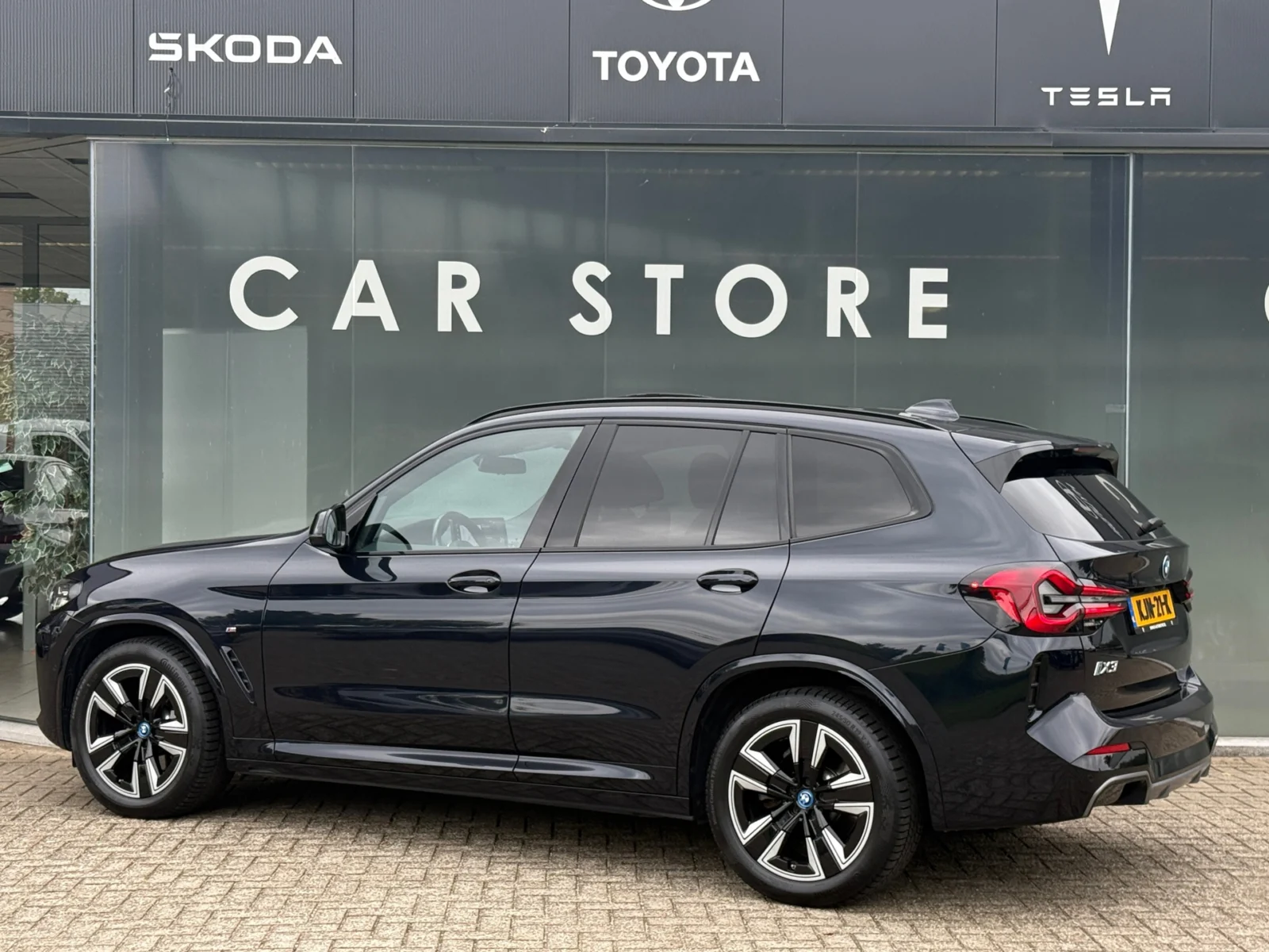 BMW-iX3