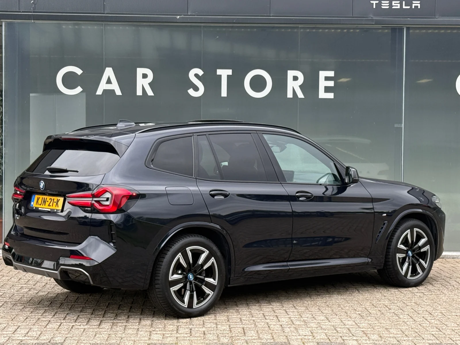 BMW-iX3