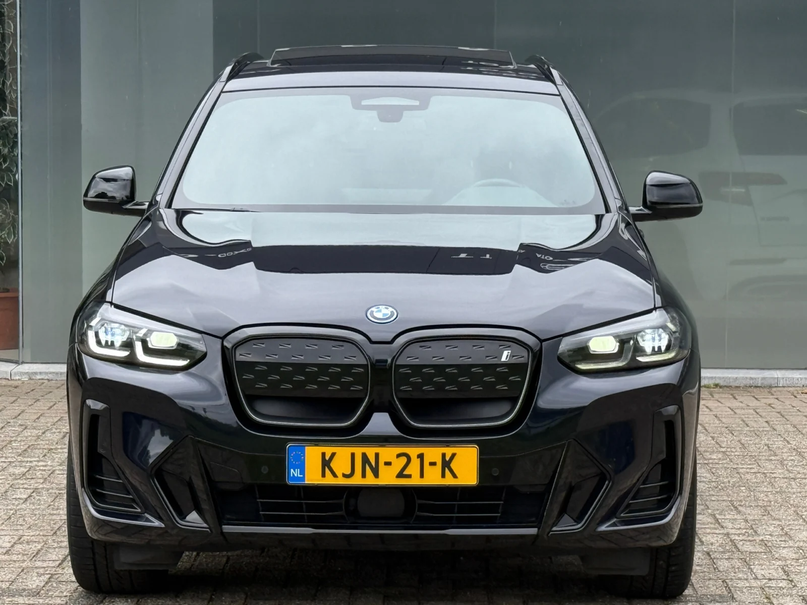 BMW-iX3