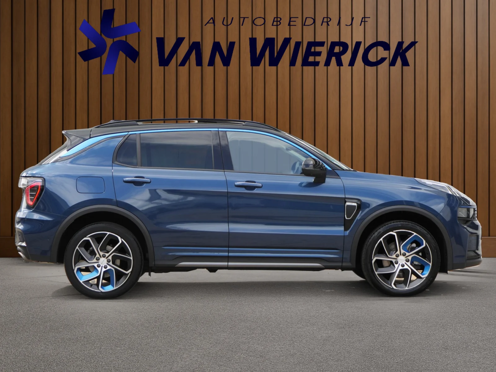 Lynk & Co-01