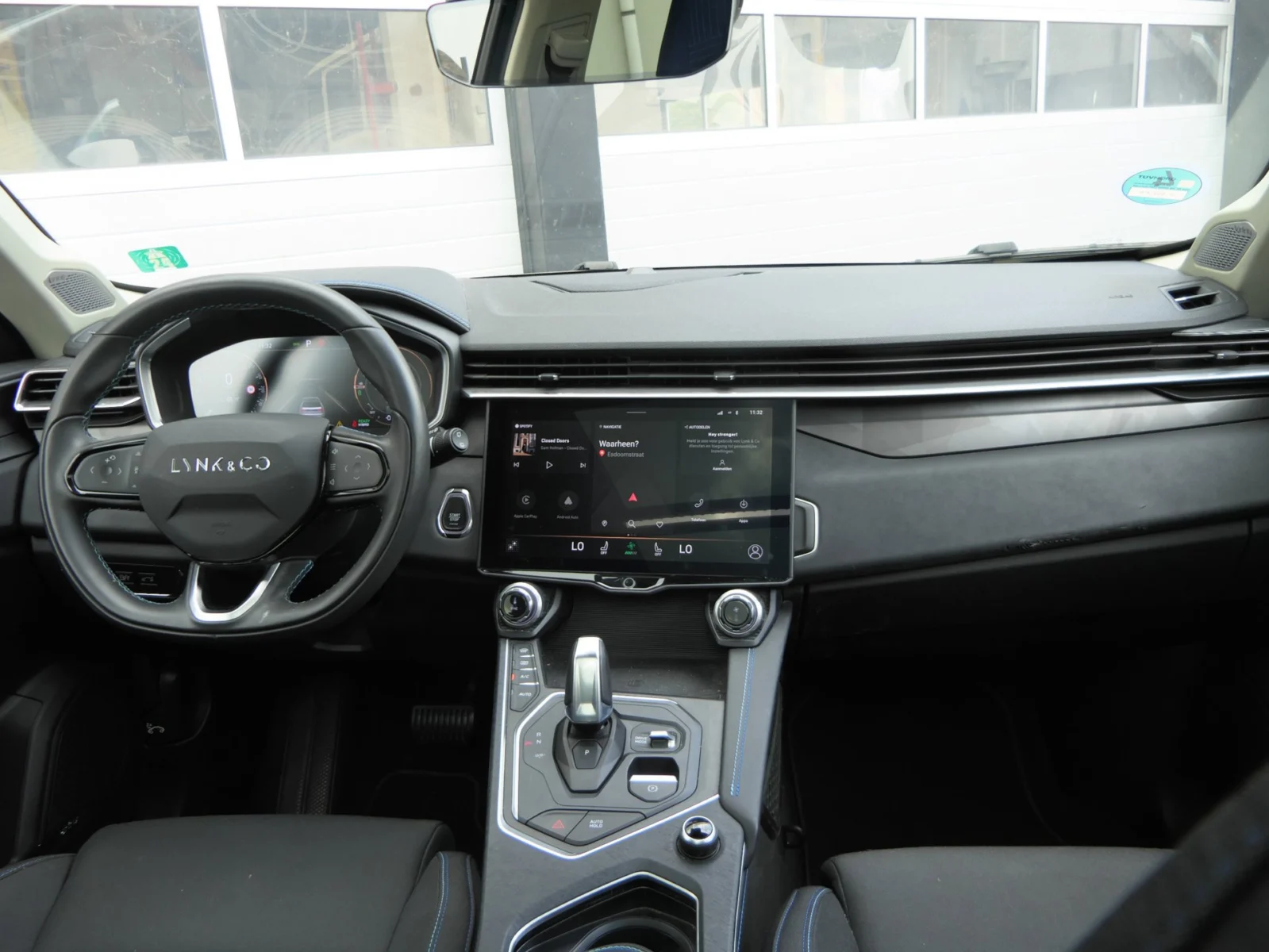 Lynk & Co-01