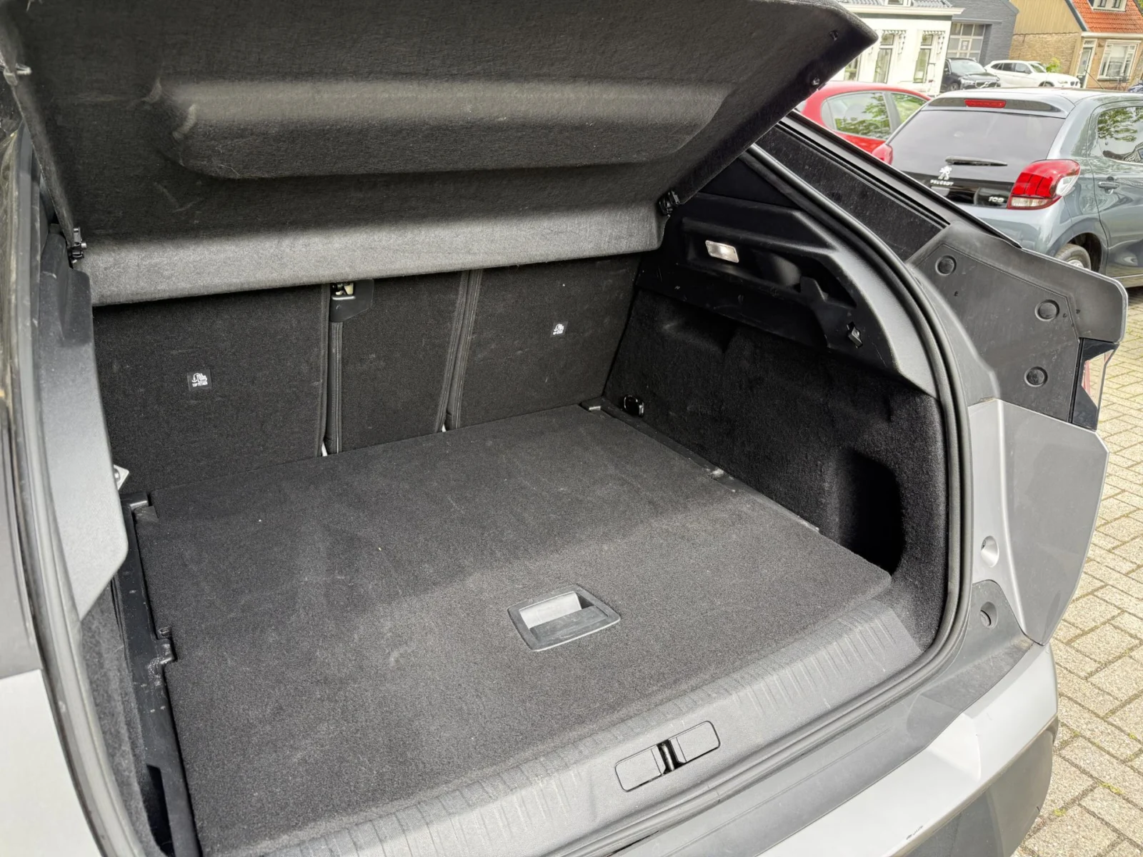 Peugeot-3008