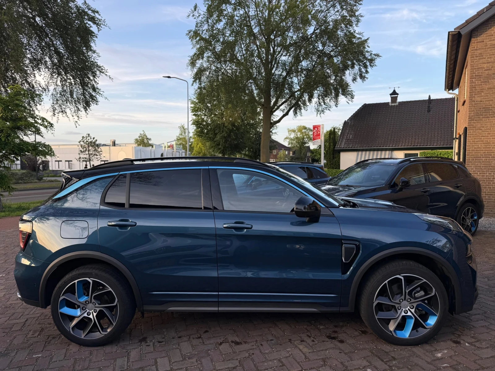 Lynk & Co-01