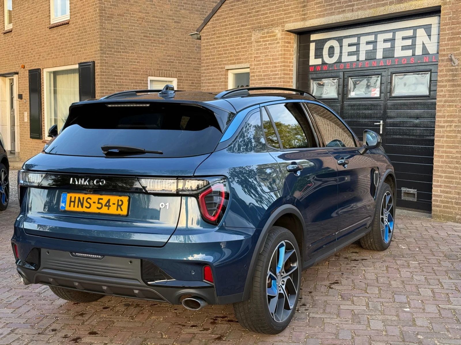 Lynk & Co-01