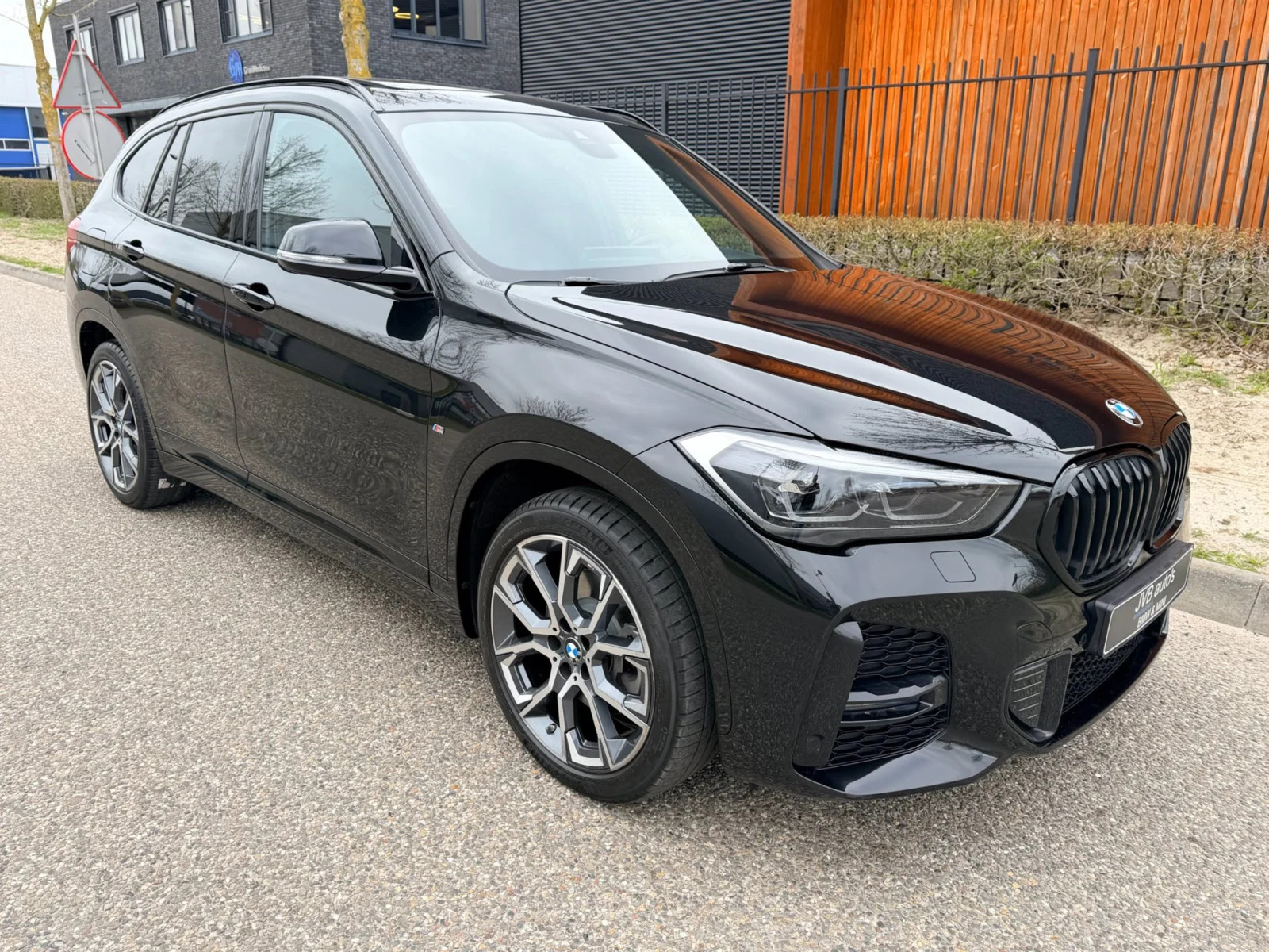 BMW-X1