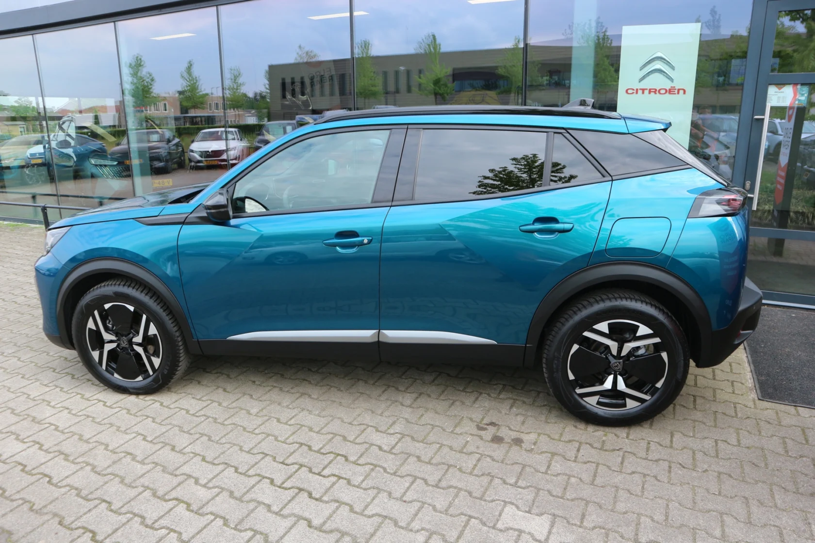 Peugeot-2008