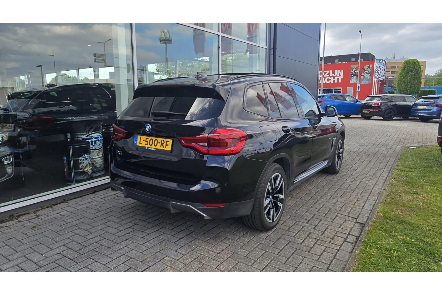 BMW-iX3