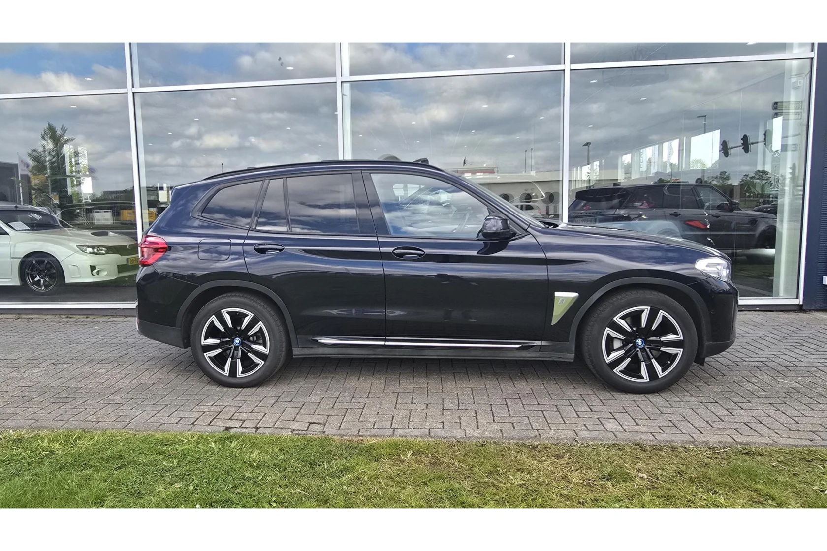 BMW-iX3
