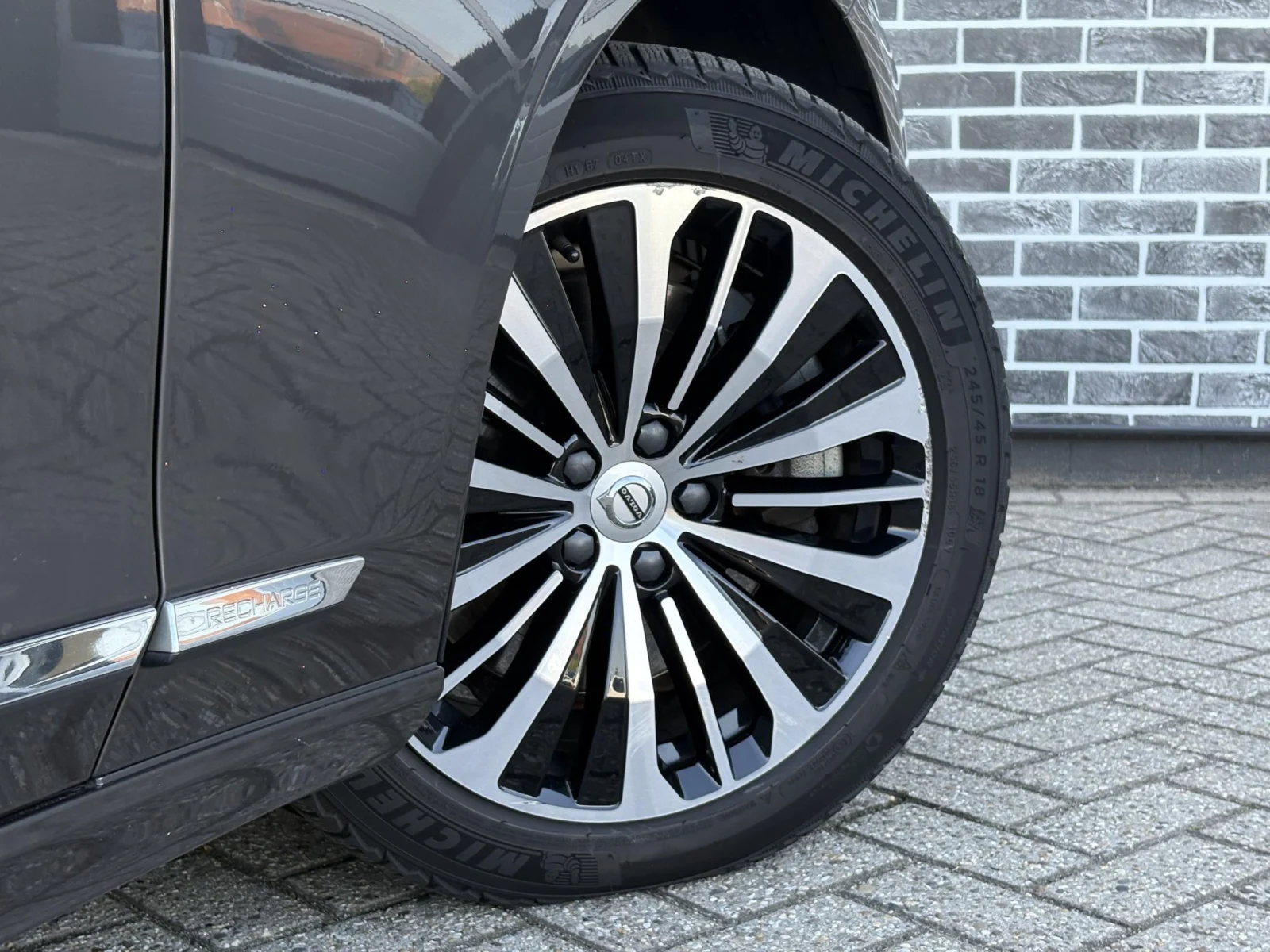 Volvo-V90
