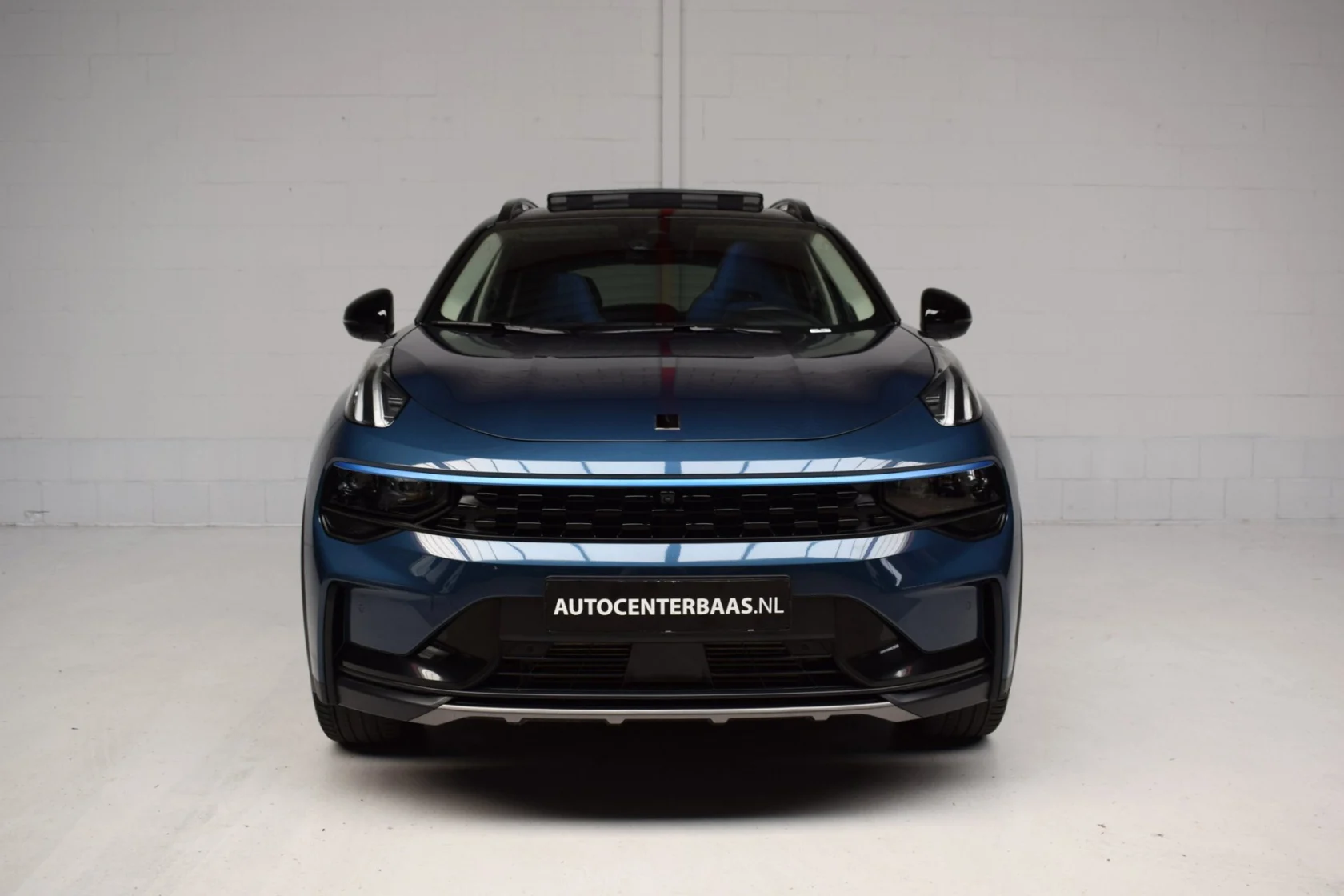 Lynk & Co-01