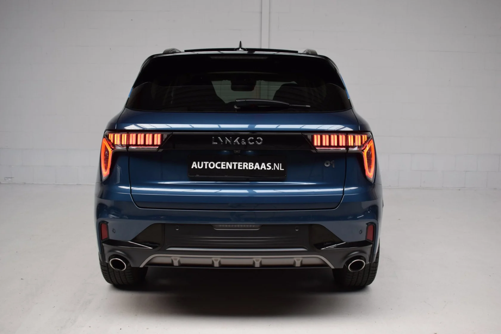 Lynk & Co-01