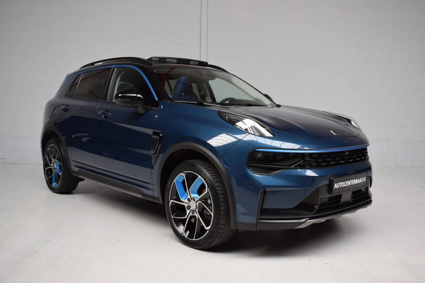 Lynk & Co-01